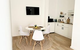 Central - Cozy Studio
